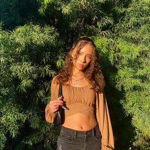 Meet your Posher, Carli